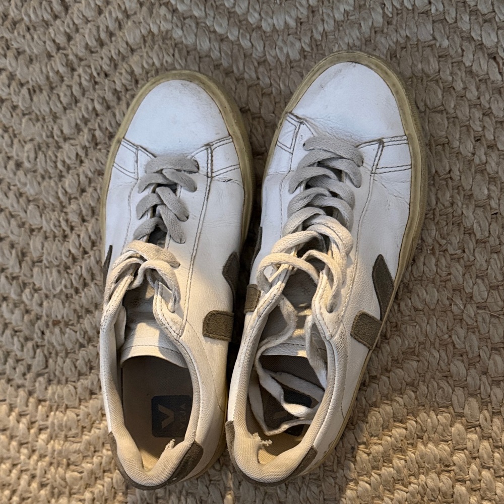 Veja Women's White and Gray Sneakers